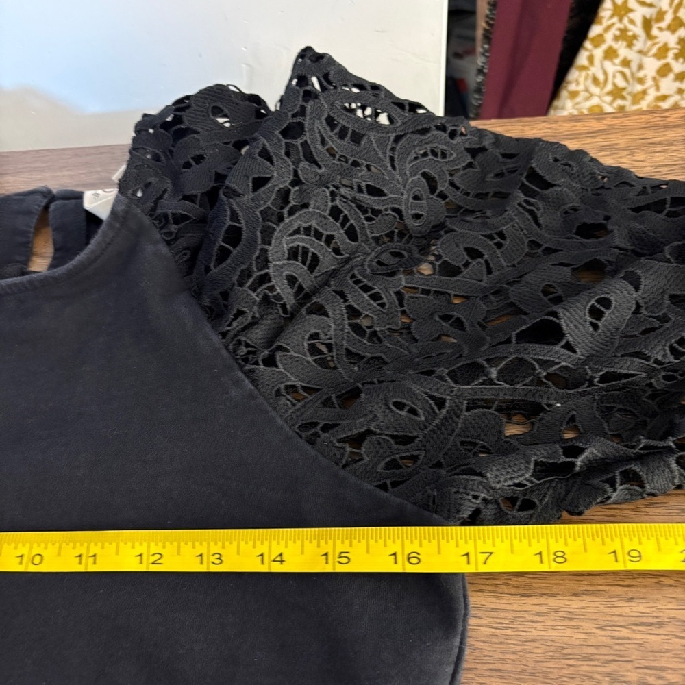 Dolan Anthropologie Black Crochet Eyelet Puff Sleeve Blouse XS - Picture 6 of 8